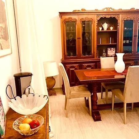 Queen Nadia Apartamento *